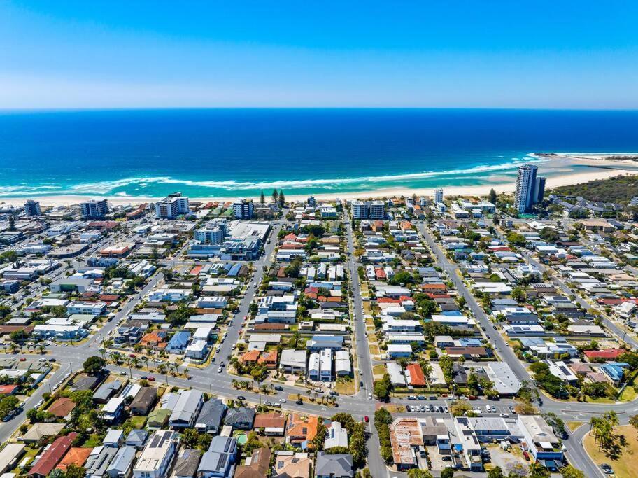 Samuel Grove * Gold Coast